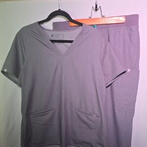 Figs Women's Classic Gray Scrub Set In Graphite